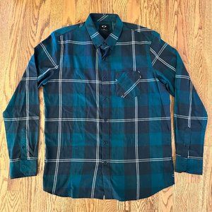 Oakley - Green & Black Plaid Long-Sleeved Button-Up Men's Shirt